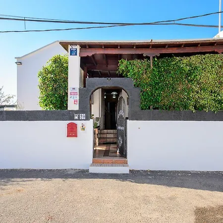 Villa Hearth Away From House. Breia *