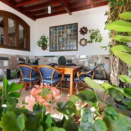 Villa Hearth Away From House. Breia Puerto del Carmen