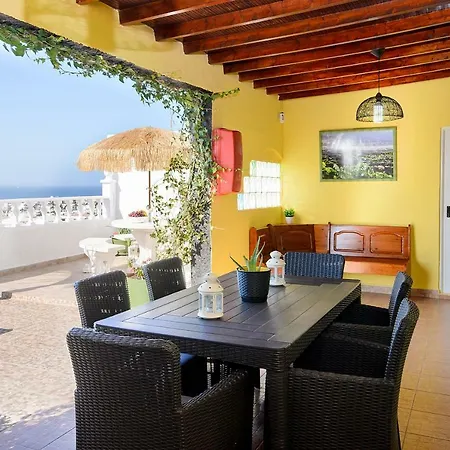 Hearth Away From House. Breia Puerto del Carmen (Lanzarote)