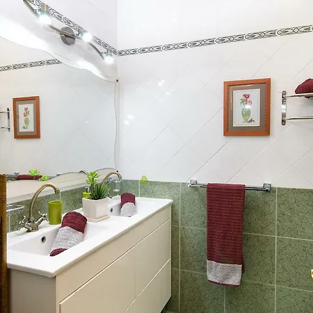 Hearth Away From House. Breia Villa Puerto del Carmen (Lanzarote)